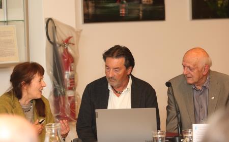 O TONETU DEBEVCU ZVONETU V RAKOVŠKI KNJIŽNICI 05 FOTO LJUBO VUKRLIČ